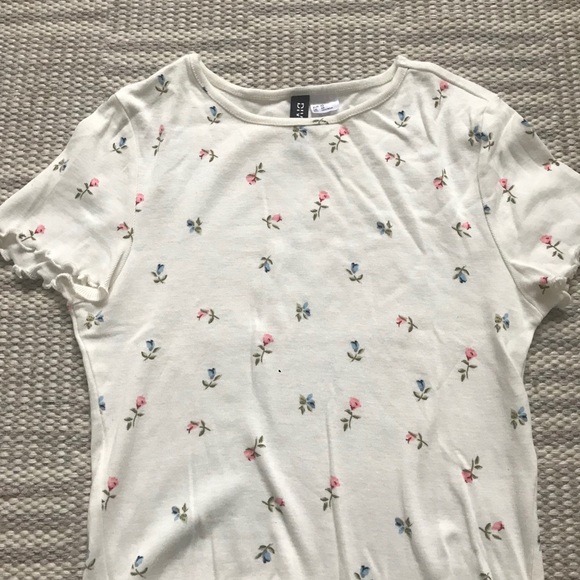 H&M XS Flower Crop Top - Picture 4 of 4